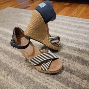 Toms wedges